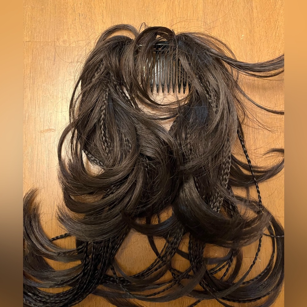 Faux Hairpiece on comb